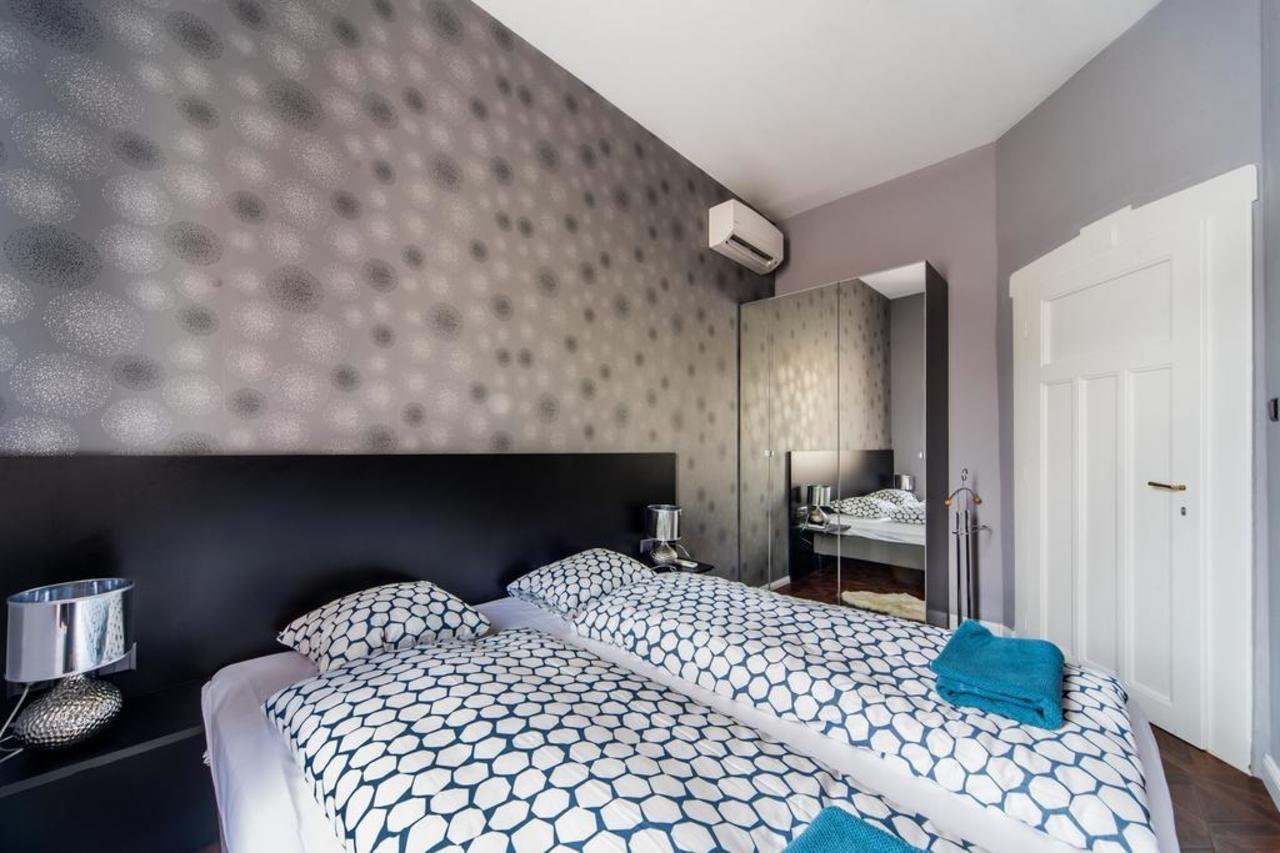 Apartment A43 *
