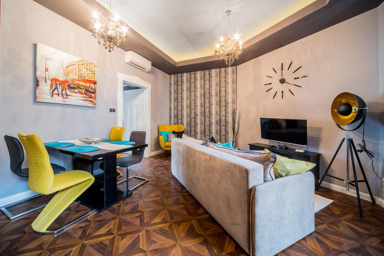 Apartment A43